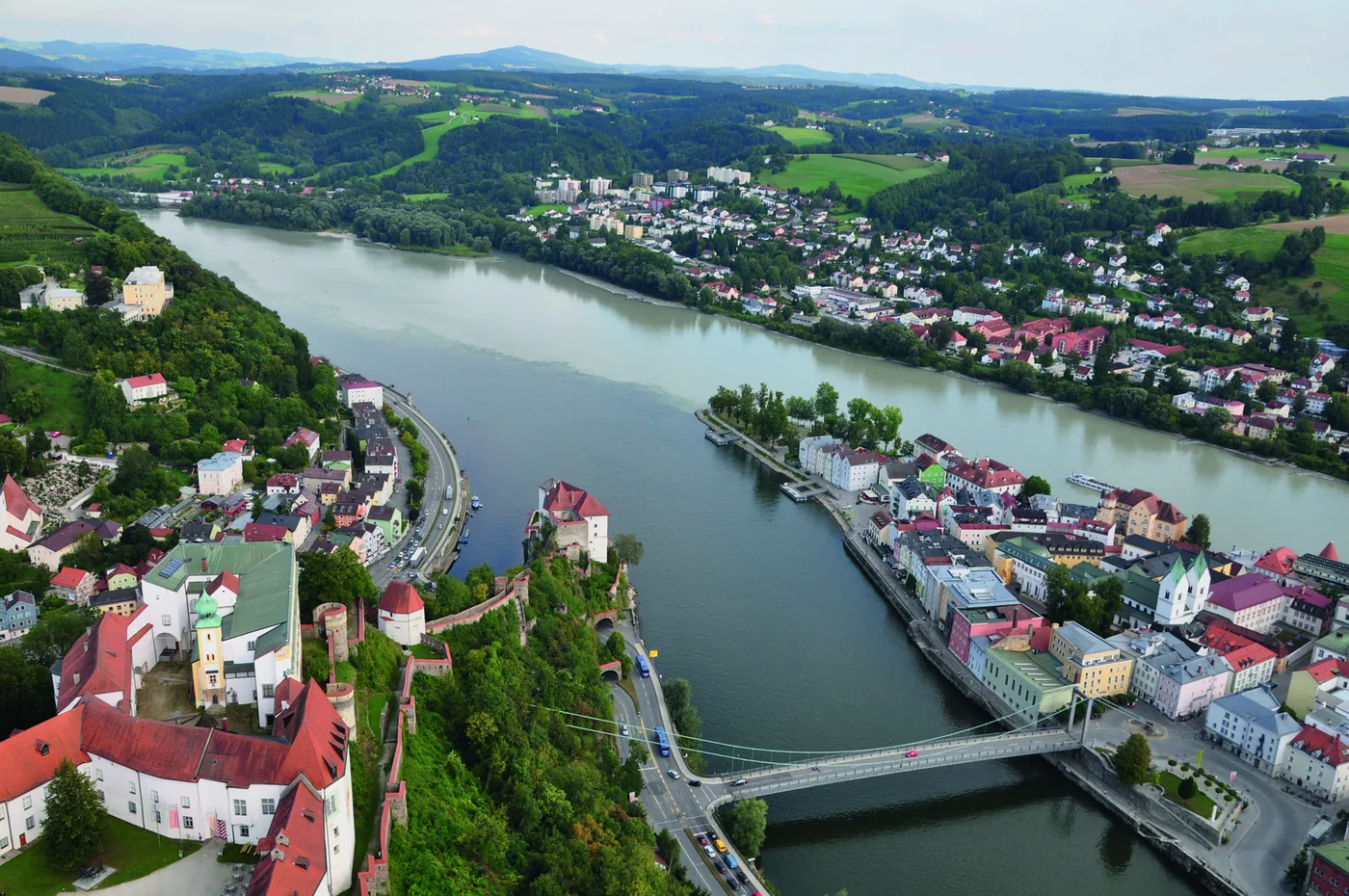Luftbild der Altstadt von Passau am Zusammenfluss der Flüsse Luftbild der Altstadt von Passau am Zusammenfluss der Flüsse